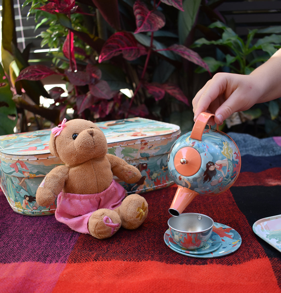Mermaid Tin Tea Set In Suitcase