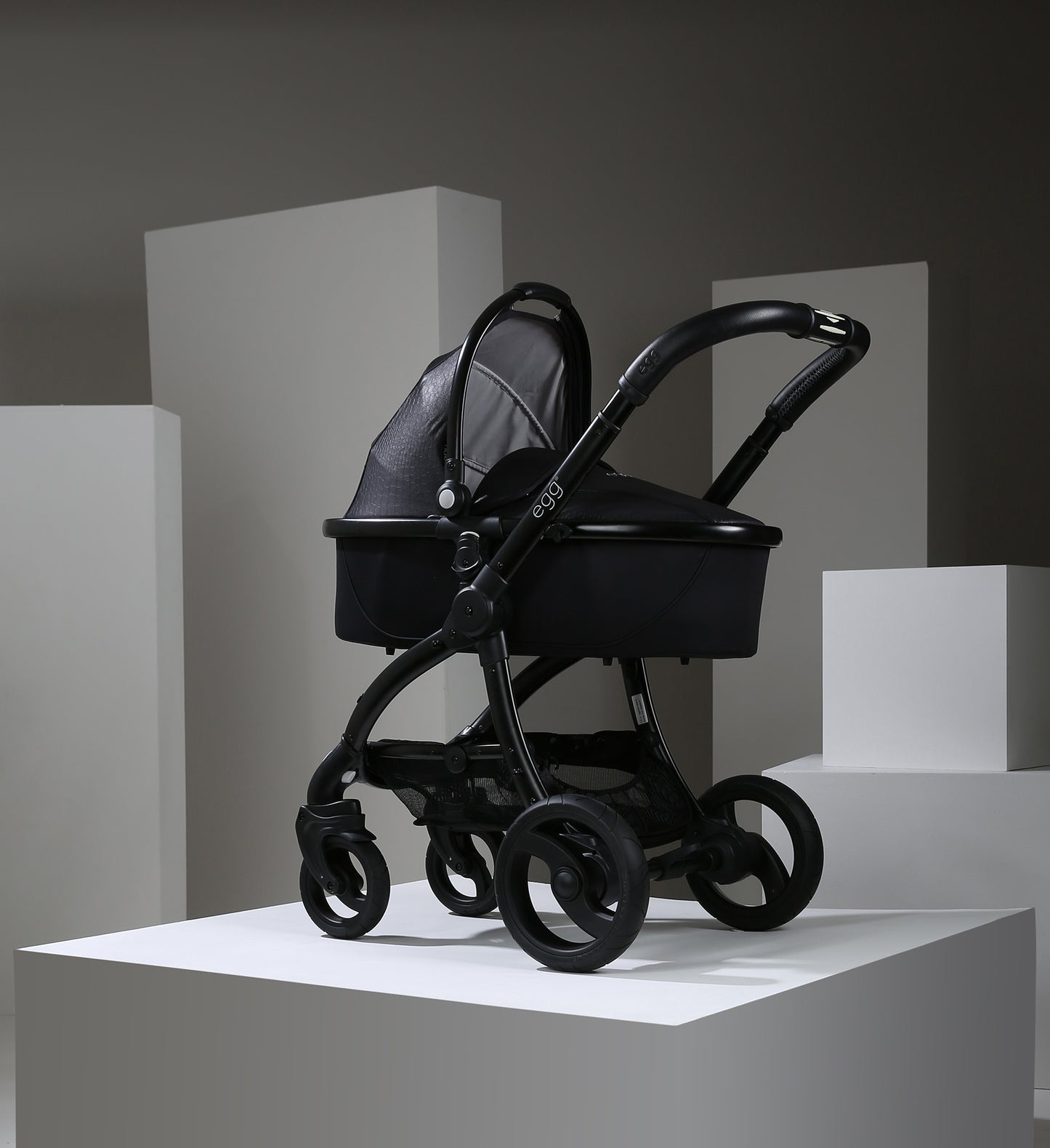 Urban Carry Cot – Jurassic Black